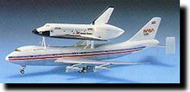 Academy  1/288 Boeing B-747 w/ US Space Shuttle ACY1640