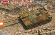  Amusing Hobby  1/35 WW II Project: Jagdpanzer 38D AUH35A021