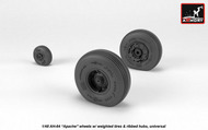  Armory  1/48 Boeing AH-64 Apache wheels w/ weighted tires, spoked hubs, universal ARAW48331