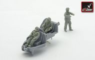  Armory  1/72 Soviet (Post WWII) helicopter crew (modern) 2 seated in helicopter and 1 standing on ground ARYF7205