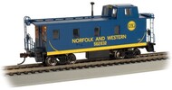  Bachmann  HO Off-Set Cupola Caboose Norfolk Western #562832 BAC14003