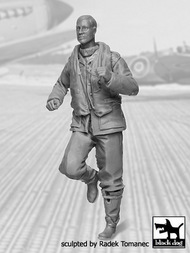  Blackdog  1/32 RAF Fighter Pilot 1940-1945 scrambling N-4 OUT OF STOCK IN US, HIGHER PRICED SOURCED IN EUROPE BDF32044