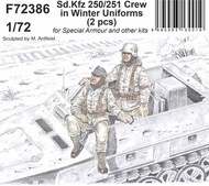 Sd.Kfz 250/251 Crew in Winter Uniforms #CMKF72386