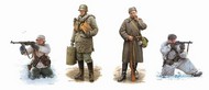  DML/Dragon Models  1/35 Battle of Kharkov Soldiers Winter Dress 1943 (4) DML6782