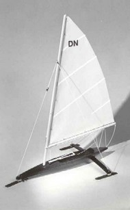  Dumas Products  NoScale 18-3/4" DN Ice Boat Kit DUM1123