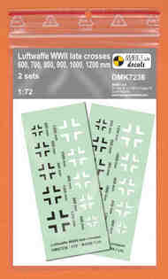 Luftwaffe Crosses (Balkenkreuz), late type - Black and White, 2 sets #DMK7236