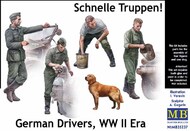 WWII German Drivers Standing (4) & Dog #MTB35237