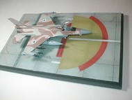  Miliscale  1/72 Running In tarmac base ME72103
