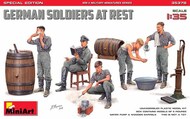  MiniArt Models  1/35 Figure Set - German Soldiers at Rest (5 figures) MNA35378