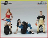  Motorhead Miniatures  1/24 Tire Brigade Figures Set: Andie, Val & Derek w/Tires & Tools MOH776