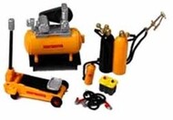  Phoenix Toys  1/24 Garage Accessories: Jack, Compressor, Cables, Battery, Welding Tanks, Extinguisher PHO16059