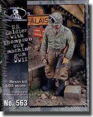  Royal Model  1/35 US Soldier with Thompson sub machine gun-WWII(1/35 scale) RML563