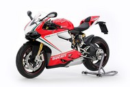  Tamiya Models  1/12 Ducati 1199 Panigale S Tricolre Motorcycle (New Tool) TAM14132