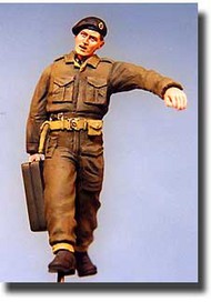  Ultracast  1/35 Canadian / British Tank Crewman with Jerrycan UC35032