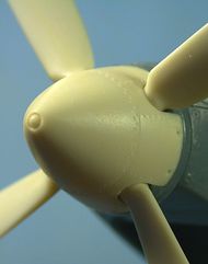  Ultracast  1/48 Spitfire IX 4-Blade Prop & Spinner Cone (EDU) UC48260