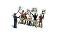  Woodland Scenics  N Scenic Accents Picket Line (5 Figs w/Signs & Policeman) WOO2197