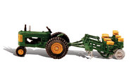  Woodland Scenics  HO Autoscene Tractor & Planter WOO5565