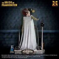 The Bride of Frankenstein w/Lab Bed, Acc. & Base from 1935 Film - Pre-Order Item #XPM200215