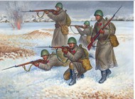 Zvezda Models  1/72 Soviet Infantry Winter Uniform 1941-42 (5) (Snap) OUT OF STOCK IN US, HIGHER PRICED SOURCED IN EUROPE ZVE6197