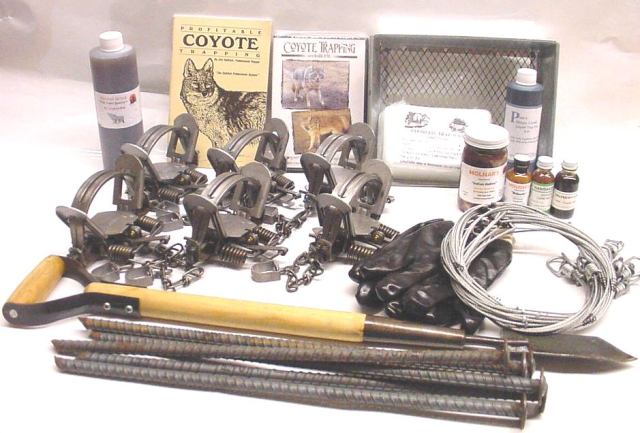 Coyote Deluxe Trapping Kit  cdtk12